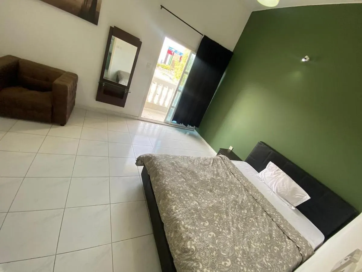 Nice Rooms For Rent In Compound Housing Near Burj Alarab Dubai Villa 125 0*,  איחוד האמירויות הערביות