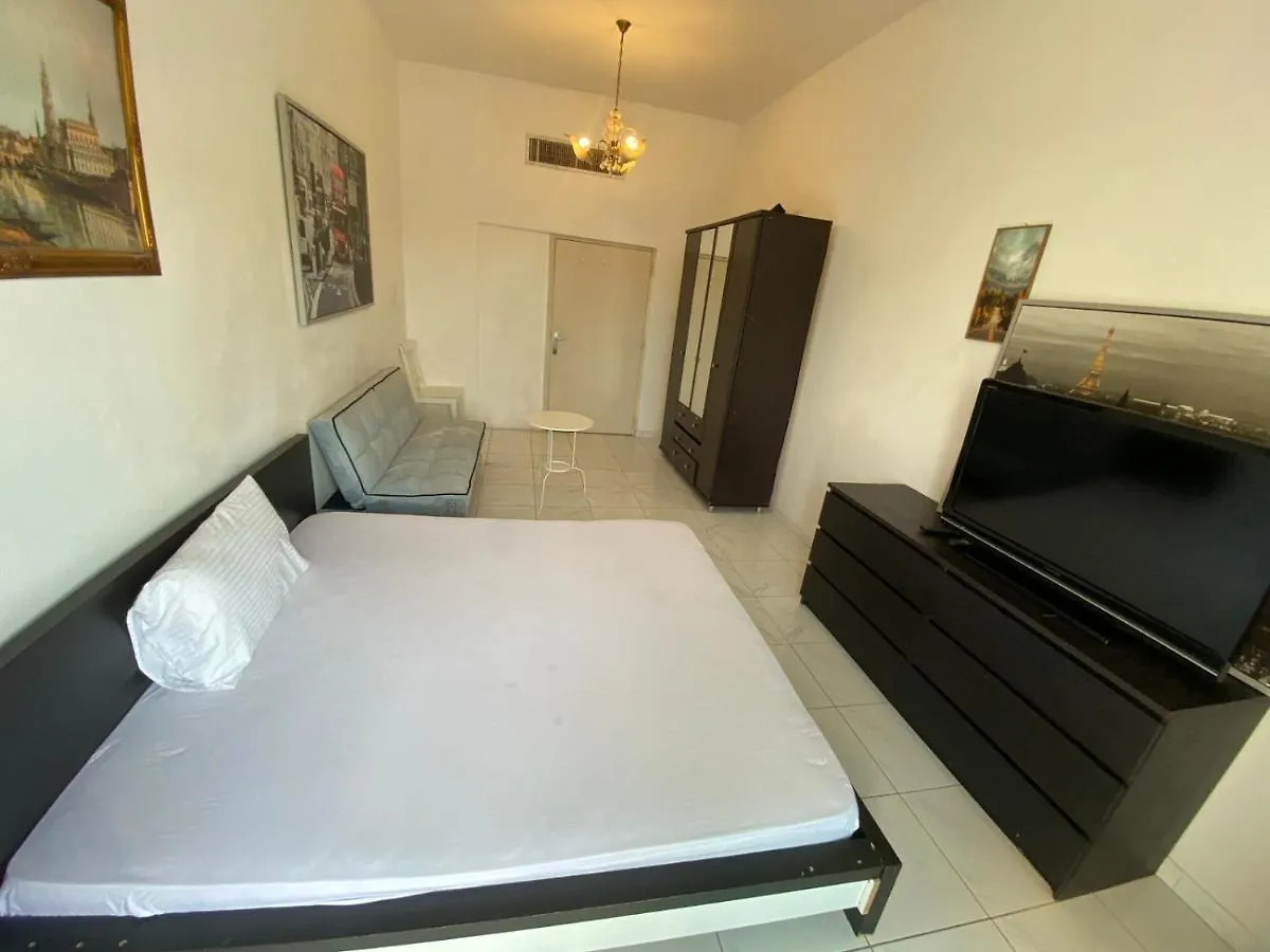 Nice Rooms For Rent In Compound Housing Near Burj Alarab Dubai Villa 125 איחוד האמירויות הערביות