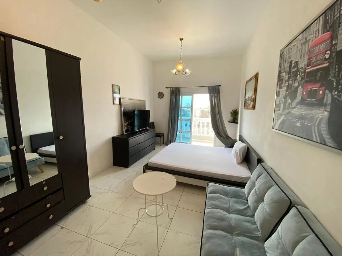 בית אירוח Nice Rooms For Rent In Compound Housing Near Burj Alarab Dubai Villa 125 איחוד האמירויות הערביות