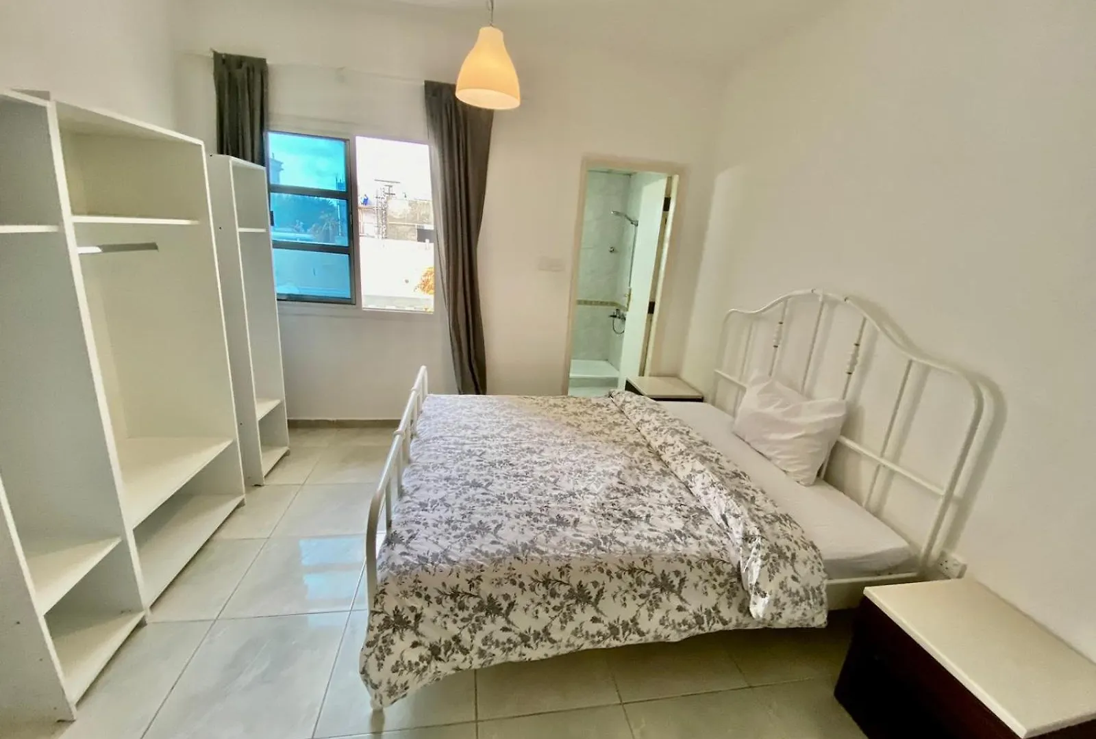 Nice Rooms For Rent In Compound Housing Near Burj Alarab Dubai Villa 125 0*,