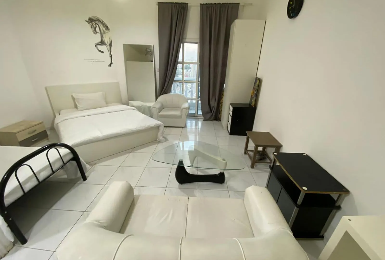 Nice Rooms For Rent In Compound Housing Near Burj Alarab Dubai Villa 125 בית אירוח