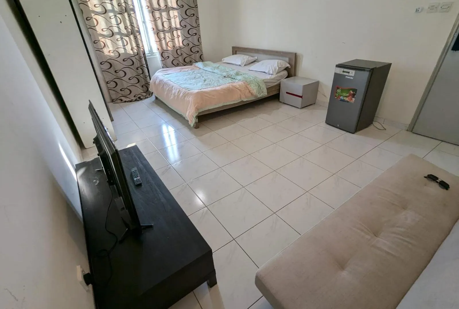 Nice Rooms For Rent In Compound Housing Near Burj Alarab Dubai Villa 125